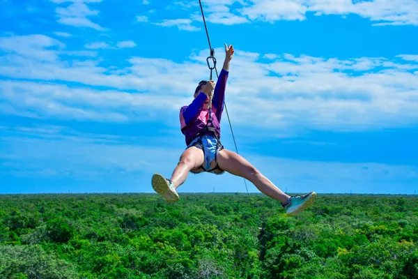 Foto profesional del tour Sacbé Tours: nado en el cenote