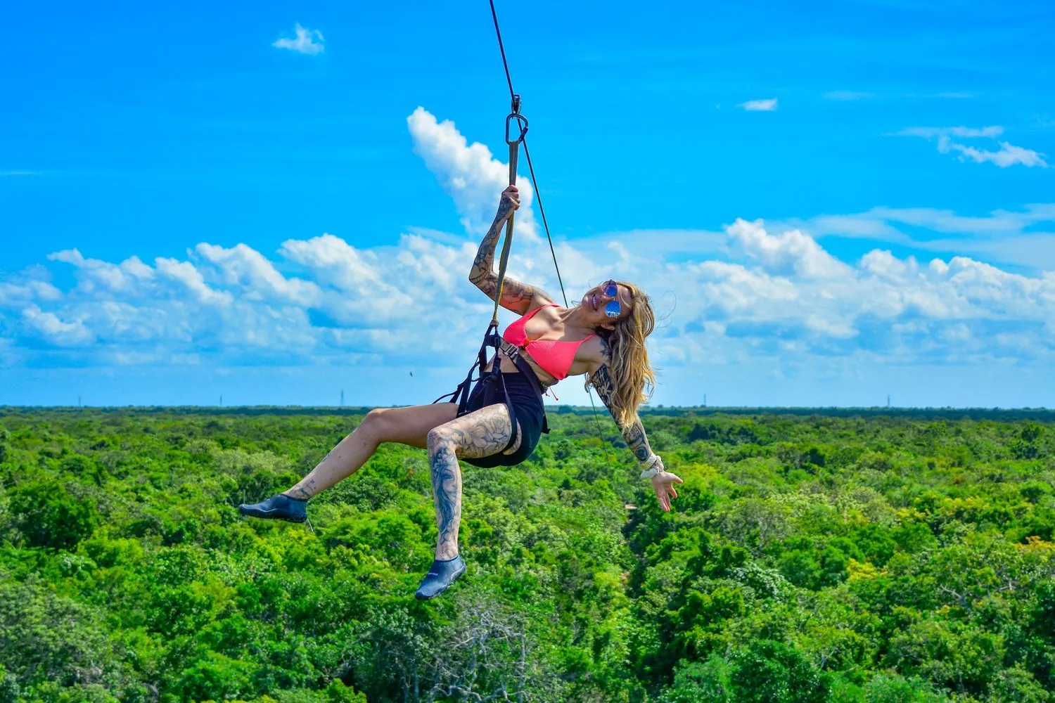 Vuelo en tirolesa sobre la selva maya de Tulum